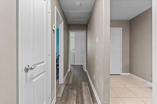 6113 Chalk Hollow Drive, Fort Worth, TX 76179