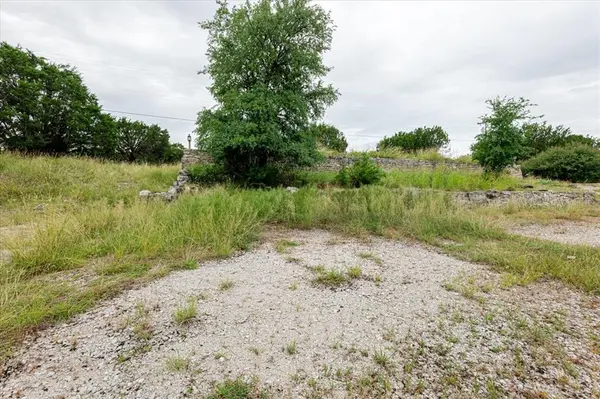 1131 Brackeen Drive, Graford, TX 76449