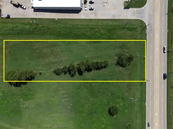 1677 S 3RD Street, Mabank, TX 75147