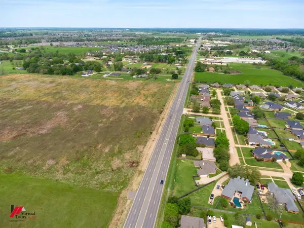 2 Airline Drive, Bossier City, LA 71111