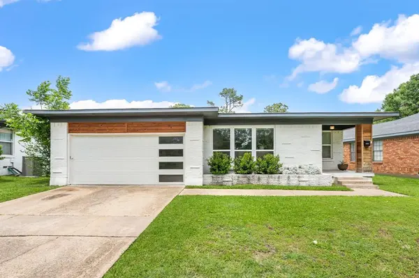 8852 Larchwood Drive, Dallas, TX 75238