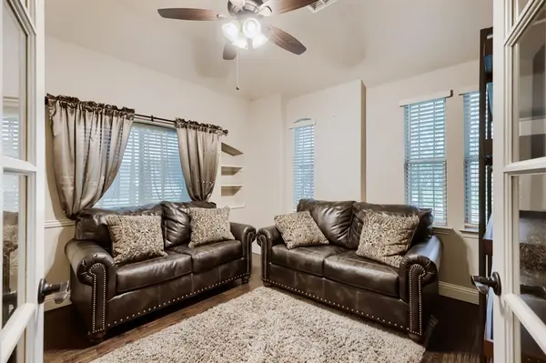 1221 Kittery Drive, Desoto, TX 75115