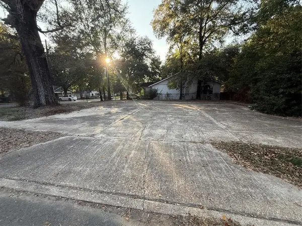 2916 Gilbert Drive, Shreveport, LA 71104