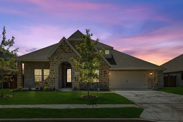 402 Laurel Lane, Glenn Heights, TX 75154