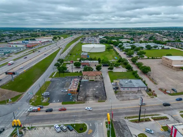 2030 S Las Vegas Trail, White Settlement, TX 76108