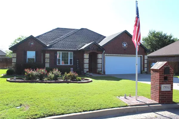 1701 Antelope Trail, Stephenville, TX 76401