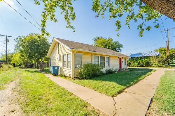 304 N Geneva Street, Breckenridge, TX 76424