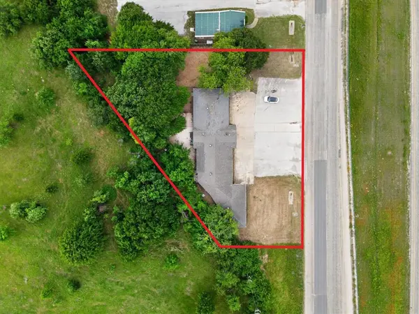 936 E Highway 199, Springtown, TX 76082