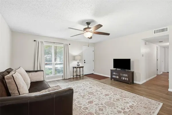 5521 Pike Place, Garland, TX 75044