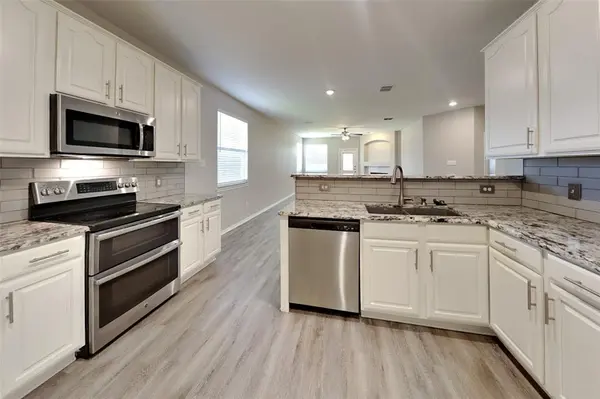 2021 Hickory Drive, Little Elm, TX 75068