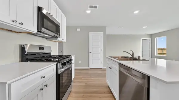 7704 ROYAL FERN Drive, Denton, TX 76259