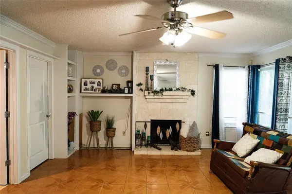 2521 Channing Drive, Grand Prairie, TX 75052