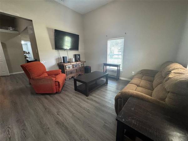 217 E Kimbrough Street, Mesquite, TX 75149