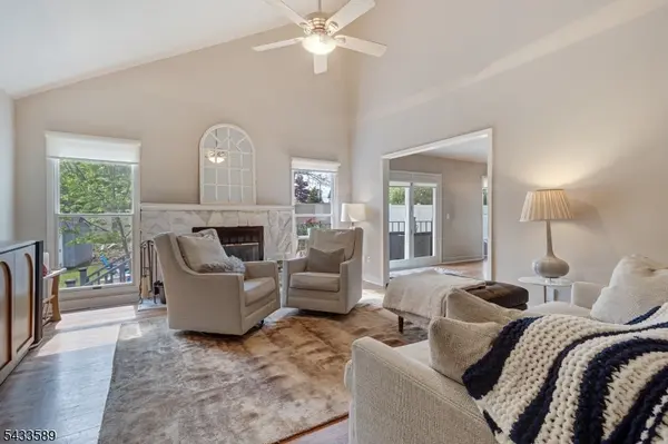62 Unger Ave, Hopatcong Boro, NJ 07874