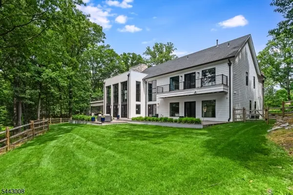 175 Round Top Rd, Bernardsville Boro, NJ 07924