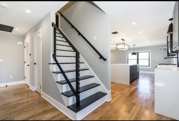 76 Burnet Rd, Florham Park Boro, NJ 07940
