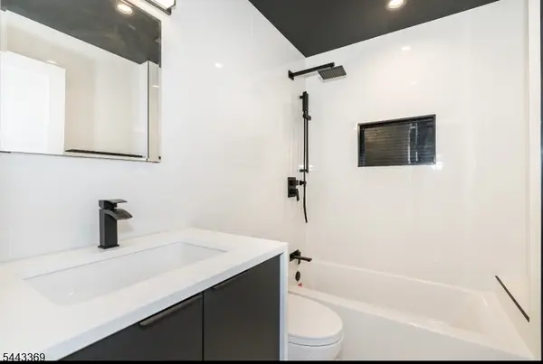 76 Burnet Rd, Florham Park Boro, NJ 07940