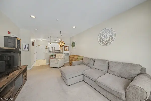 7319 Coventry Ct, Riverdale Boro, NJ 07457