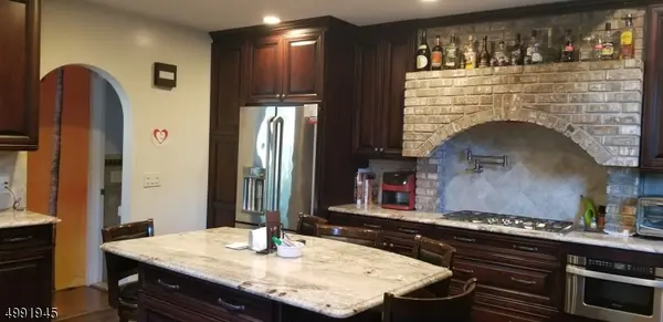16 Offord St, Passaic City, NJ 07055