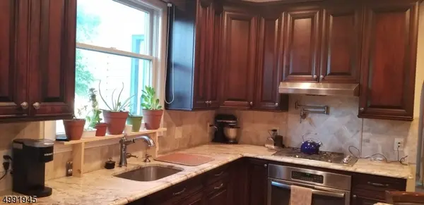16 Offord St, Passaic City, NJ 07055