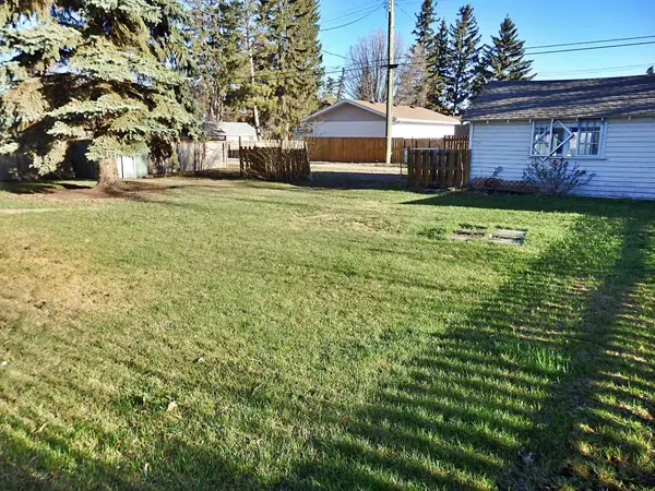 4812 51 AVE, Vermilion, AB T9X 1T3
