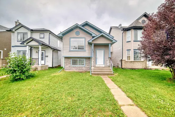 202 Saddlemead GN NE, Calgary, AB T3J 4M7