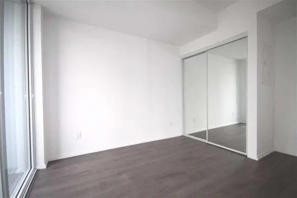 68 Shuter ST #1009, Toronto C08, ON M5B 1B4
