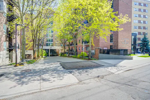 97 Lawton BLVD #202, Toronto C02, ON M4V 1Z6