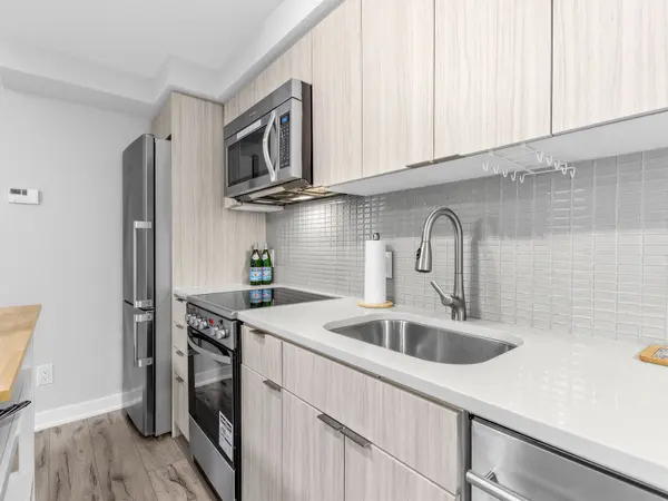 295 Adelaide ST W #1210, Toronto C01, ON M5V 0L4