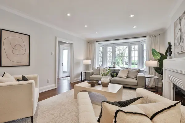 129 Elm Ridge DR, Toronto C04, ON M6B 1A6