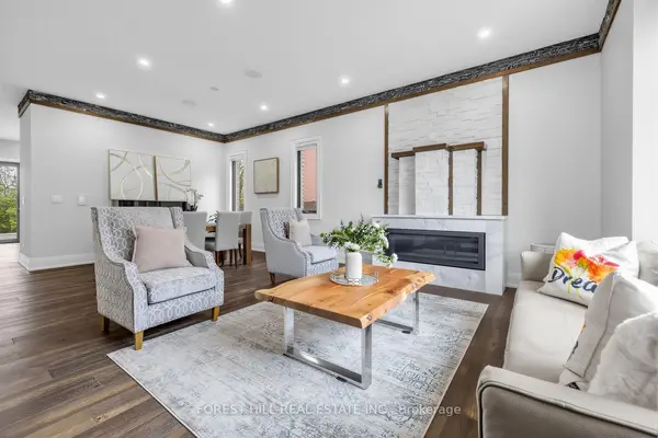 28 Camwood CRES, Toronto C13, ON M3A 3L2