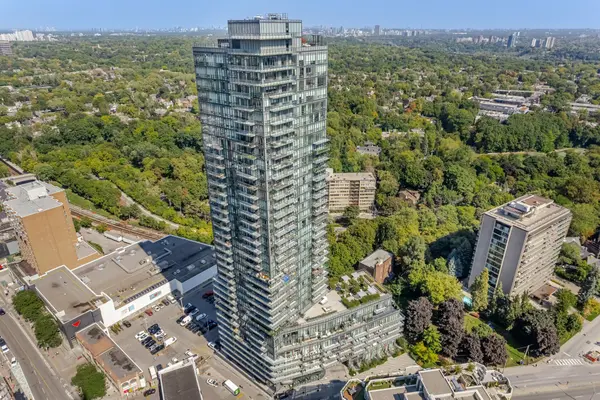 825 Church ST #105, Toronto C09, ON M4W 3Z4