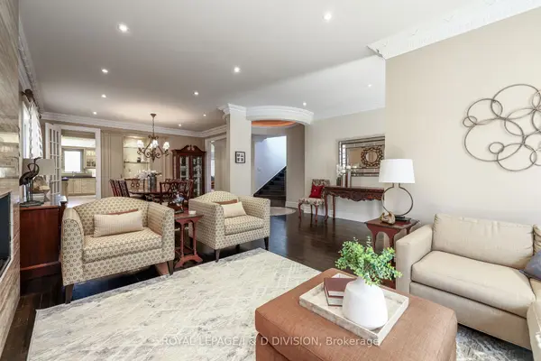82 Munro BLVD, Toronto C12, ON M2P 1C4