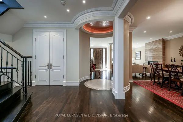 82 Munro BLVD, Toronto C12, ON M2P 1C4