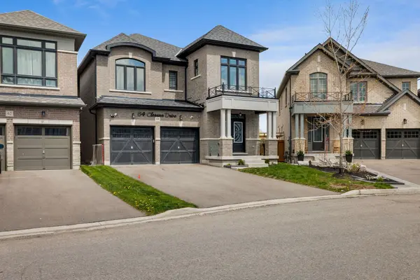 64 Closson DR, Whitby, ON L1P 0M9