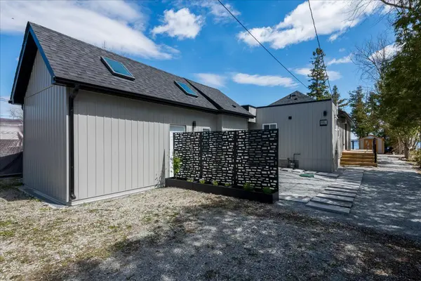 241 Rockaway Beach PL, Innisfil, ON L0L 1K0