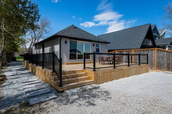 241 Rockaway Beach PL, Innisfil, ON L0L 1K0