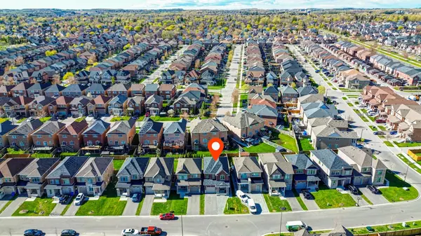 377 Busato DR, Whitchurch-stouffville, ON L4A 4V1