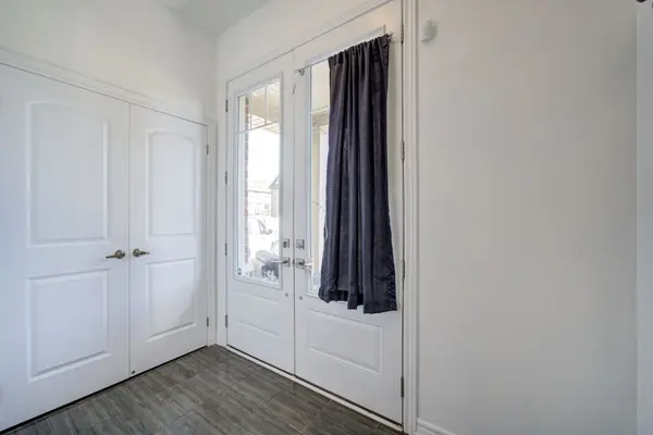 377 Busato DR, Whitchurch-stouffville, ON L4A 4V1