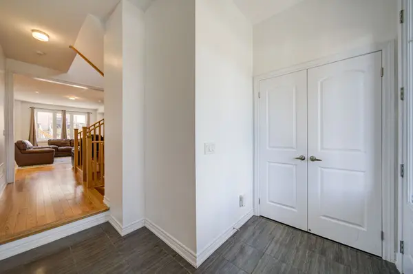 377 Busato DR, Whitchurch-stouffville, ON L4A 4V1