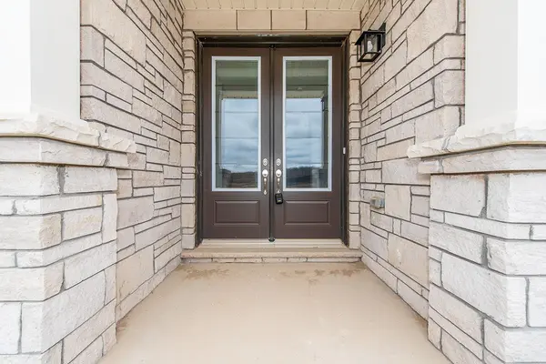49 Periwinkle RD, Springwater, ON L9X 2C9