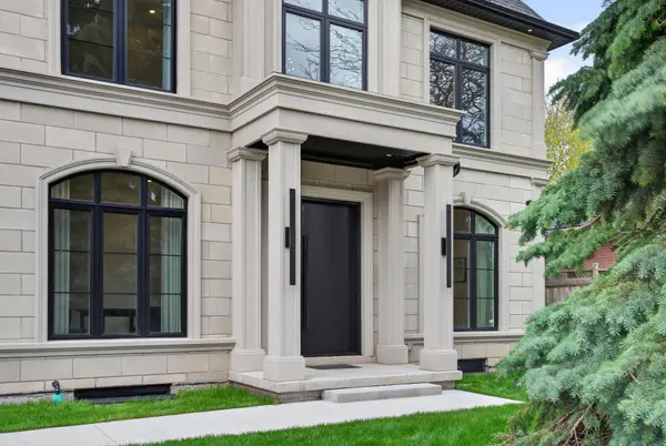 431 Seaton DR, Oakville, ON L6L 3Y3