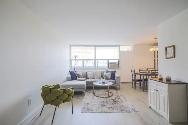 1455 Lawrence AVE W #207, Toronto W04, ON M6L 1B1