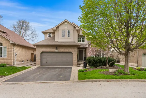 2139 Bushtrail CT, Burlington, ON L7M 4B2