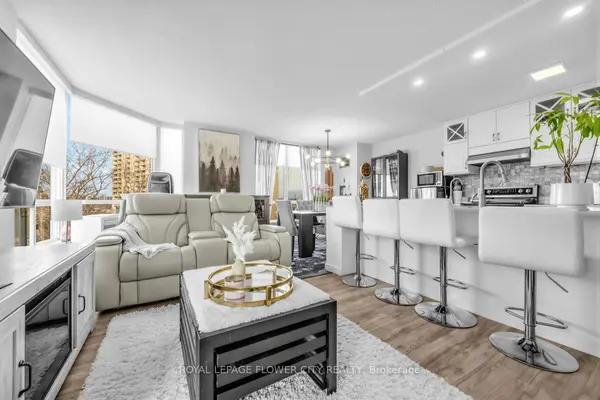 3 Hickory Tree RD #908, Toronto W04, ON M9N 3W5