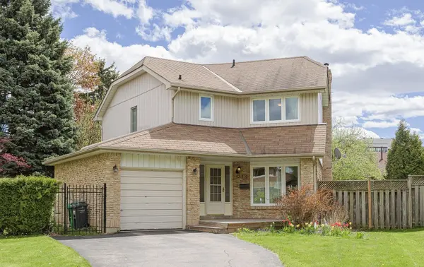 3 Longbourne CRES, Brampton, ON L6S 2R8