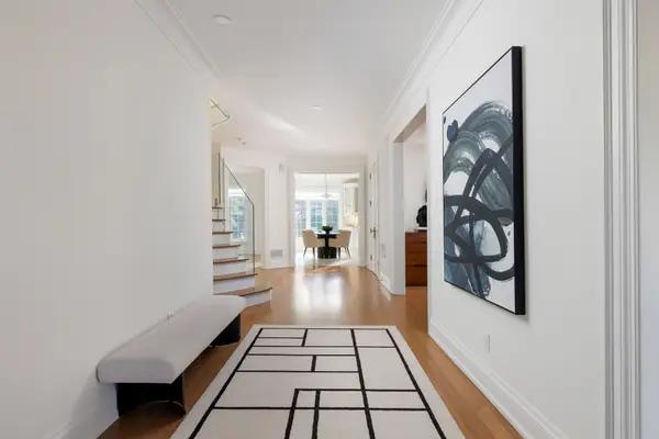 36 Gardenvale RD, Toronto W07, ON M8Z 4B9