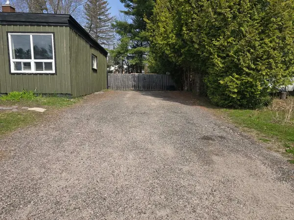 156 Main ST, Sundridge, ON P0A 1Z0