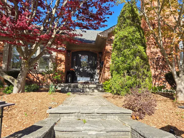 448 Grangeover CRES, London North, ON N6G 4P7