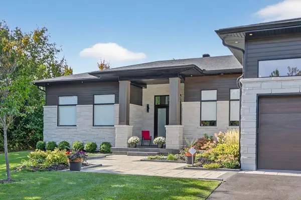 120 Derbeyshire ST, Kanata, ON K2W 0E7